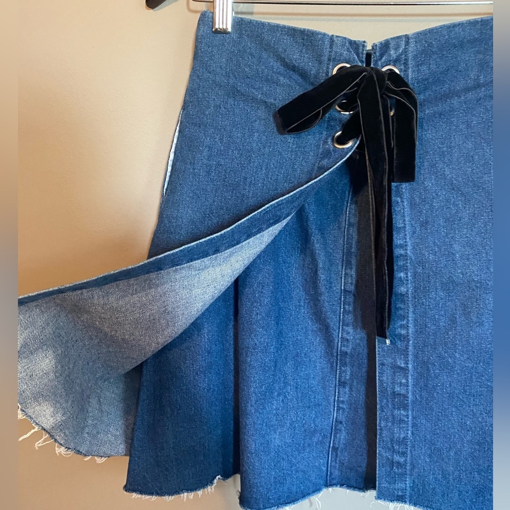 Peacebird Layered Denim Skirt Front Tie Side Pockets Size S - Picture 4 of 9